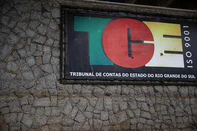 PORTO ALEGRE, RS, BRASIL, 28.07.2024: Como está o Tribunal de Contas do RS após a enchente ter afetado sua estrutura. Fotos: Duda Fortes/Agencia RBS<!-- NICAID(15817297) -->