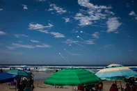 ARROIO DO SAL, RS, BRASIL, 14-01-2026: Dia de calor, sol e água limpa atraem veranistas para Arroio do Sul. (Foto: André Ávila/Agência RBS)Indexador: Andre Avila<!-- NICAID(16204161) -->