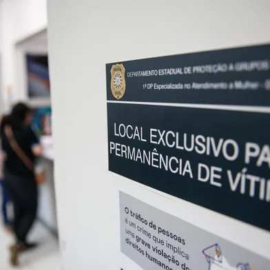 PORTO ALEGRE, RS, BRASIL - 2022.08.01 - Acompanhamos uma tarde de atendimentos na delegacia da mulher. (Foto: ANDRÉ ÁVILA/ Agência RBS)<!-- NICAID(15163968) -->