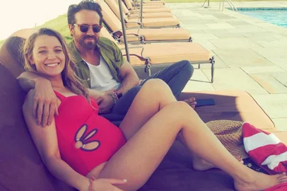 A atriz norte-americana Blake Lively é casada com o ator Ryan Reynolds.<!-- NICAID(15210092) -->