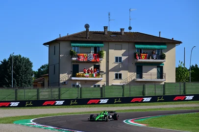 Kick Sauber's Brazilian driver Gabriel Bortoleto races during the second practice session for the 2025 Emilia Romagna Formula One Grand Prix at the Imola autodrome in Imola, on May 16, 2025. (Photo by Andrej ISAKOVIC / AFP)<!-- NICAID(16039013) -->