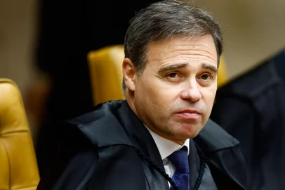 WILTON JUNIOR / ESTADAO CONTEUDO STF retoma trabalhos com uberização, bets e moratória da soja na pauta de agostoDF - STF/PAUTA/AGOSTO - POLÍTICA - O ministro André Mendonça, do Supremo Tribunal Federal (STF), durante a cerimônia de reabertura do ano Judiciário na sede da Corte, em Brasília, na tarde desta segunda-feira, 3 de Agosto de 2026, após um mês de recesso. A pauta de agosto já foi divulgada pela Corte e prevê julgamentos relevantes, como o tema da "uberização", legalidade das apostas esportivas (bets), moratória da soja e alterações nas regras de licenciamento ambiental. 03/08/2026 - Foto: WILTON JUNIOR/ESTADÃO CONTEÚDOEditoria: POLÍTICALocal: BRASÍLIAIndexador: WILTON JUNIORFonte: ESTADAO CONTEUDOFotógrafo: ESTADÃO CONTEÚDO<!-- NICAID(16365267) -->