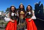 Com desfile em trio elétrico, soberanas da Festa da Uva de Caxias apresentam trajes oficiais da edição de 2024 