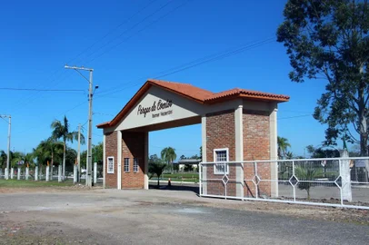 Portal de entrada do Parque de Eventos de Candelária<!-- NICAID(15476987) -->
