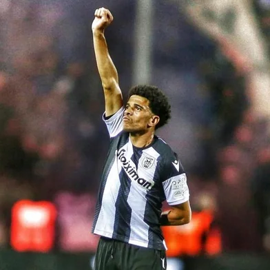 Taison durante jogo do Paok<!-- NICAID(15584701) -->