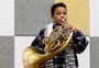 Alunos da Escola de Música da Ospa que tiveram trompa furtada recebem doação de novos instrumentos