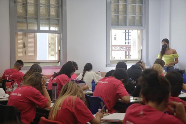 Porto Alegre, RS, Brasil, 08-11-2021: Colégio Rosário. Primeiro dia de retorno presencial obrigatório nas escolas. (Foto: Mateus Bruxel / Agência RBS)Indexador: Mateus Bruxel<!-- NICAID(14935095) -->