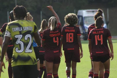 Sorriso, camisa 4, marcou um dos gols do Inter na estreia do Brasileirão Feminino<!-- NICAID(15035395) -->