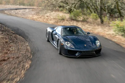 Porshe 918<!-- NICAID(15307394) -->