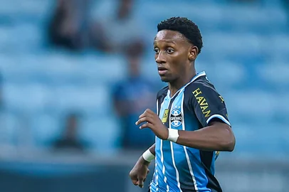 Gremio x ConfiancaRS - FUTEBOL/COPA DO BRASIL 2026 /GREMIO X CONFIANCA - ESPORTES - Lance da partida entre Gremio e Confiança disputada na noite desta terça-feira, na Arena do Gremio, em valida pela Copa do Brasil 2026. FOTO: LUCAS UEBEL/GREMIO FBPAEditoria: SPOLocal: Porto AlegreIndexador: Lucas UebelSecao: futebolFonte: Gremio.netFotógrafo: Gremio x Confianca<!-- NICAID(16270604) -->