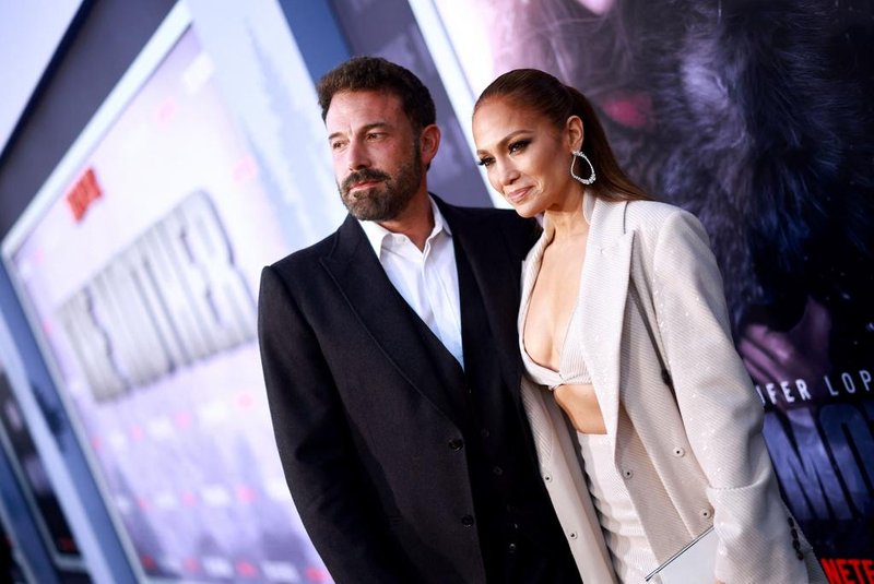 The Mother Los Angeles Premiere EventLOS ANGELES, CALIFORNIA - MAY 10: (L-R) Ben Affleck and Jennifer Lopez attend "The Mother" Los Angeles Premiere Event at Westwood Village on May 10, 2023 in Los Angeles, California.   Matt Winkelmeyer/Getty Images for Netflix/AFP (Photo by Matt Winkelmeyer / GETTY IMAGES NORTH AMERICA / Getty Images via AFP)Editoria: ACELocal: Los AngelesIndexador: MATT WINKELMEYERSecao: celebrityFonte: GETTY IMAGES NORTH AMERICAFotógrafo: CONTRIBUTOR<!-- NICAID(15427316) -->