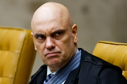 Ministros participam de sessão no plenário do STF, em BrasíliaDF - TRAMA GOLPISTA/STF/JULGAMENTO/NÚCLEO 1 - POLÍTICA - O ministro Alexandre de Moraes   participa de sessão realizada no   plenário do Supremo Tribunal Federal   (STF), em Brasília, na tarde desta   quarta-feira, 14 de maio de 2025. A   defesa do ex-presidente Jair Bolsonaro   (PL) solicitou na terça-feira, 13, a   Moraes o cancelamento das audiências de   testemunhas no processo que investiga   sua participação em uma suposta   tentativa de golpe de estado. As   testemunhas começariam a ser ouvidas na   próxima segunda-feira, 19.    13/05/2025 - Foto: WILTON JUNIOR/ESTADÃO CONTEÚDOEditoria: POLÍTICALocal: BRASÍLIAIndexador: WILTON JUNIORFonte: ESTADAO CONTEUDOFotógrafo: ESTADÃO CONTEÚDO<!-- NICAID(16046768) -->