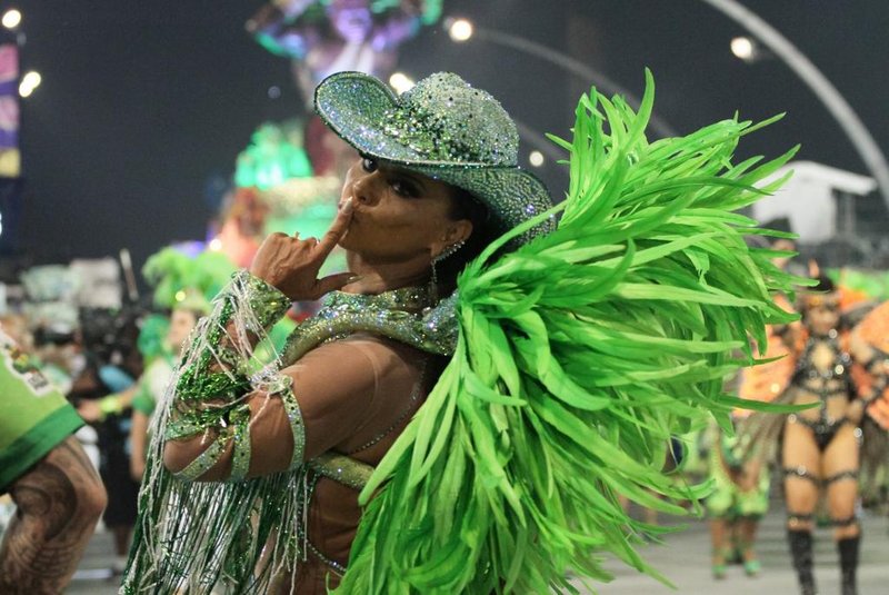 A rainha de bateria Viviane Araújo durante desfile da escola de samba Mancha Verde no Grupo Especial do Carnaval de São Paulo 2024, no Sambódromo do Anhembi, na zona norte da capital paulista, na madrugada deste sábado, 10 de fevereiro de 2023.<!-- NICAID(15675766) -->