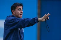 RS - FUTEBOL/ TREINO GREMIO 2025 - ESPORTES - Jogadores do Gremio realizam treino tÃ©cnico durante a tarde desta quarta-feira, no CT Luiz Carvalho, na preparaÃ§Ã£o para a partida valida pelo Campeonato Gacuho 2025. Na foto, Gustavo Quinteros. FOTO: LUCAS UEBEL/GREMIO FBPA<!-- NICAID(15975319) -->