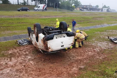 Prefeitura de Espumoso decreta luto de três dias por morte de diretor da Apae do município em acidente na BR-386; Francisco Júnior Macalós, 55 anos, estava em caminhonete que saiu da pista, no sentido Interior-Capital da rodovia, em Estrela, no começo da manhã desta terça-feira<!-- NICAID(15885881) -->