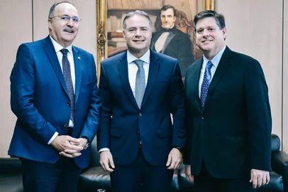 Ex-deputado federal Mauro Pereira, ministro da Infraestrutura, Renan Filho, e presidente nacional Baleia Rossi, em audiência no Ministério de Infraestrutura, em  Brasília.<!-- NICAID(15418702) -->
