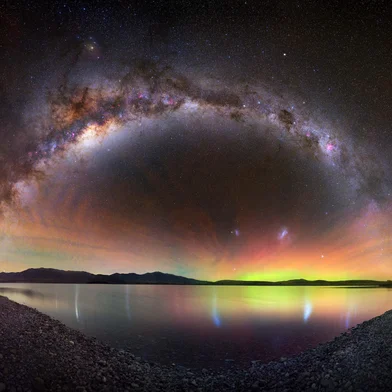 6ª edição do concurso Milky Way Photographer of the Year. Na foto, a via láctea em Lake Tekapo, na Nova Zelândia. - Foto: Tom Rae/Capture The Atlas/DivulgaçãoIndexador: Daniel Zafra Portill <!-- NICAID(15449207) -->