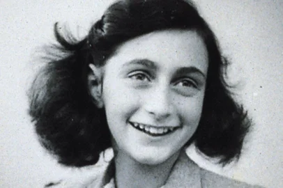 Anne Frank<!-- NICAID(10499297) -->