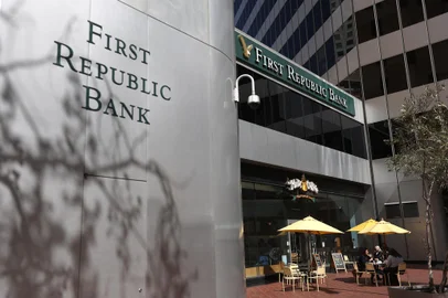SAN FRANCISCO, CALIFORNIA - MARCH 16: A sign is posted on the exterior of a First Republic Bank office on March 16, 2023 in San Francisco, California. A week after Silicon Valley Bank and Signature Bank failed, First Republic Bank is considering a sale following a dramatic 60 percent drop in its stock price over the past week. The bank also received $70 billion in emergency loans from JP Morgan Chase and the Federal Reserve.   Justin Sullivan/Getty Images/AFP (Photo by JUSTIN SULLIVAN / GETTY IMAGES NORTH AMERICA / Getty Images via AFP)<!-- NICAID(15378066) -->