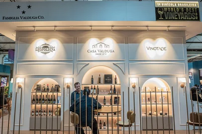 Estande do Grupo Famiglia Valduga na Wine South America 2025. <!-- NICAID(16036516) -->
