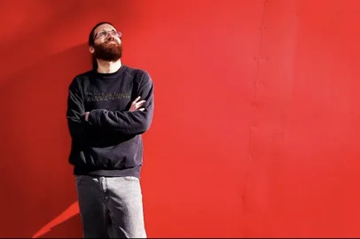 Pedro Nora é cineasta formado em Produção Audiovisual - Cinema e Vídeo pela PUCRS, Pedro tem em seu currículo a direção de produções audiovisuais que variam em ficções, documentários, institucionais, vídeos de moda e Web Série. Possuí mais de dez roteiros escritos e produzidos. Dentre seus roteiros, o curta "Subtexto" que concorreu ao Festival de Cinema de Gramado. O filme "Mesa de Bar" escrito e dirigido por ele é um de seus trabalhos de mais destaque.O curta ganhou o prêmio do júri no Perro Loco _ Festival Universitário Latino Americano e concorreu na Mostra Gaúcha do Festival de Gramado.Também é Cofundador do Coletivo Enredo, grupo artístico de Caxias do Sul, com vertente em produção Teatral e Audiovisual.<!-- NICAID(15421080) -->