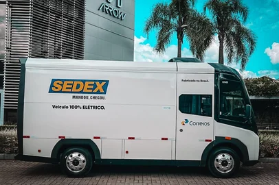 Arrow Mobility, empresa de Caxias do Sul, fecha parceria com Correios para uso de van elétrica na frota. <!-- NICAID(16004432) -->
