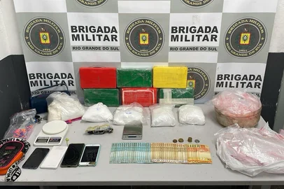 Em ocorrências distintas, cinco suspeitos de tráfico de drogas são presos em Caxias do Sul<!-- NICAID(16013166) -->