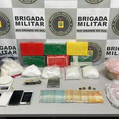 Em ocorrências distintas, cinco suspeitos de tráfico de drogas são presos em Caxias do Sul<!-- NICAID(16013166) -->