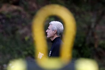 O técnico português Luís Castro em treino do Botafogo no Rio de Janeiro.<!-- NICAID(16183570) -->