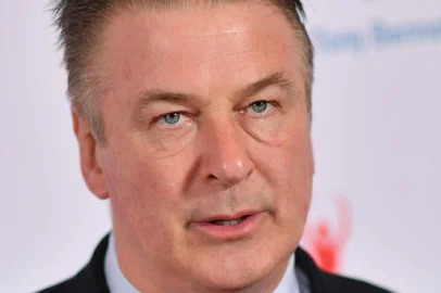 (FILES) In this file photo taken on April 12, 2019 actor Alec Baldwin attends the 'Exploring the Arts' 20th anniversary Gala at Hammerstein Ballroom in New York City. - US actor Alec Baldwin fired a prop gun that killed a cinematographer and wounded the director on a film set in New Mexico, US law enforcement officers said October 21, 2021.The incident happened on the set of "Rust" in the southwestern US state, where Baldwin is playing the lead in a 19th-century western. No charges have been filed over the incident, which is being investigated. (Photo by Angela Weiss / AFP)<!-- NICAID(14922021) -->