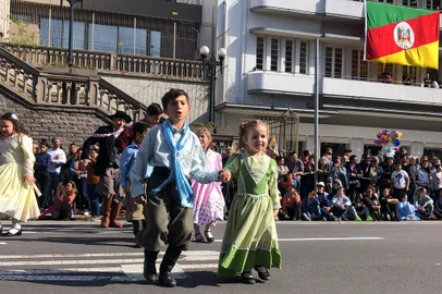 Desfile Farroupilha de 20 de Setembro em Caxias do Sul.<!-- NICAID(15211663) -->