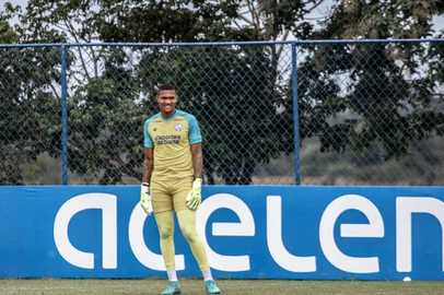 Treino do Bahia no CT Evaristo de Macedo em 10/08/2023 por Letícia Martins Fotos: Letícia Martins/EC BahiaNa foto: Adriel, goleiro emprestado pelo Grêmio<!-- NICAID(15507675) -->