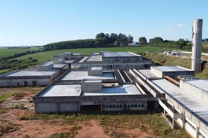 Obra do Hospital Público Regional em Palmeira das Missões segue parada<!-- NICAID(16203361) -->