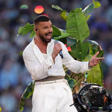 Apple Music Super Bowl LX Halftime ShowSANTA CLARA, CALIFORNIA - FEBRUARY 08: Ricky Martin performs with Bad Bunny onstage during the Apple Music Super Bowl LX Halftime Show at Levi's Stadium on February 08, 2026 in Santa Clara, California.   Ronald Martinez/Getty Images/AFP (Photo by RONALD MARTINEZ / GETTY IMAGES NORTH AMERICA / Getty Images via AFP)Editoria: ACELocal: Santa ClaraIndexador: RONALD MARTINEZSecao: celebrityFonte: GETTY IMAGES NORTH AMERICAFotógrafo: CONTRIBUTOR<!-- NICAID(16221519) -->