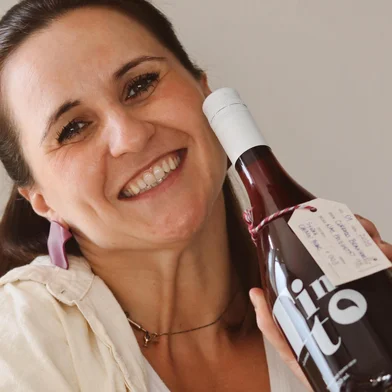 Edição limitada de 1.490 garrafas do Lote Frighetto, vinificado em Caxias do Sul, aposta em leveza, frescor e consumo descomplicado. Da enóloga gaúcha Natália Frighetto.<!-- NICAID(16223923) -->