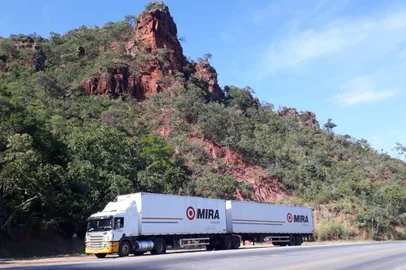 Mira Transportes<!-- NICAID(14984958) -->