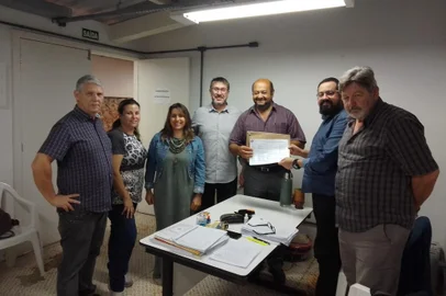 Eleição para UAB Caxias terá chapa única.Descrição: Eleição para UAB de Caxias do Sul terá chapa única, composta por Waldir Valter para presidente e Salvio Fontes para vice.<!-- NICAID(15423023) -->