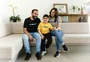 Família de Erechim cria rede de apoio para buscar tratamento de doença degenerativa do filho 