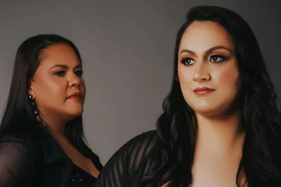 Duo Patroas se apresenta no Caixa Acústica 2024.<!-- NICAID(15825517) -->