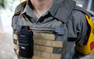 Policiais da Brigada Militar começam fase de testes de câmeras corporais.<!-- NICAID(15080874) -->