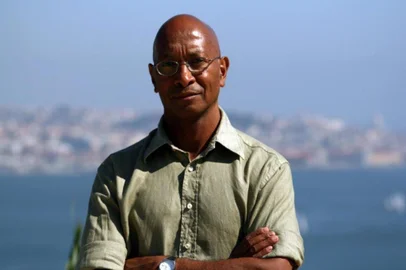 Escritor Luís Cardoso vence o Prêmio Oceanos 2021<!-- NICAID(14962369) -->