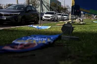 PORTO ALEGRE, RS, BRASIL, 17-08-2026: Windbanners: campanha eleitoral começa com profusão de bandeiras de chão em Porto Alegre. Fotos: Duda Fortes/Grupo RBS<!-- NICAID(16347452) -->