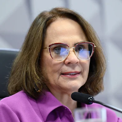 Comissão de Direitos Humanos e Legislação Participativa (CDH) realiza reunião deliberativa com 16 itens. Entre eles, o PL 715/2019, que estabelece a prioridade de atendimento no serviço de assistência psicológica e social e a preferência no atendimento para a realização de cirurgia plástica reparadora, no âmbito do Sistema Único de Saúde (SUS), para a mulher vítima de agressão da qual resulte dano à sua integridade física ou estética. À mesa, presidente da CDH, senadora Damares Alves (Republicanos-DF) conduz reunião.<!-- NICAID(16111321) -->