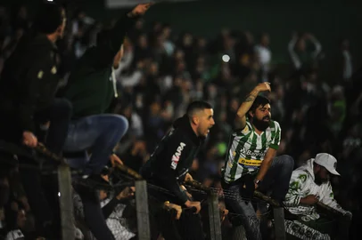 CAXIAS DO SUL, RS, BRASIL, 17/11/2021. Juventude x Fluminense, jogo válido pela 33ª rodada da série A do Campeonato Brasileiro e realizado no estádio Alfredo Jaconi. (Porthus Junior/Agência RBS)<!-- NICAID(14943959) -->