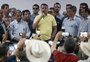Aos gritos de "mito", Bolsonaro é seguido por apoiadores na Agrishow e reitera papel de "ex"