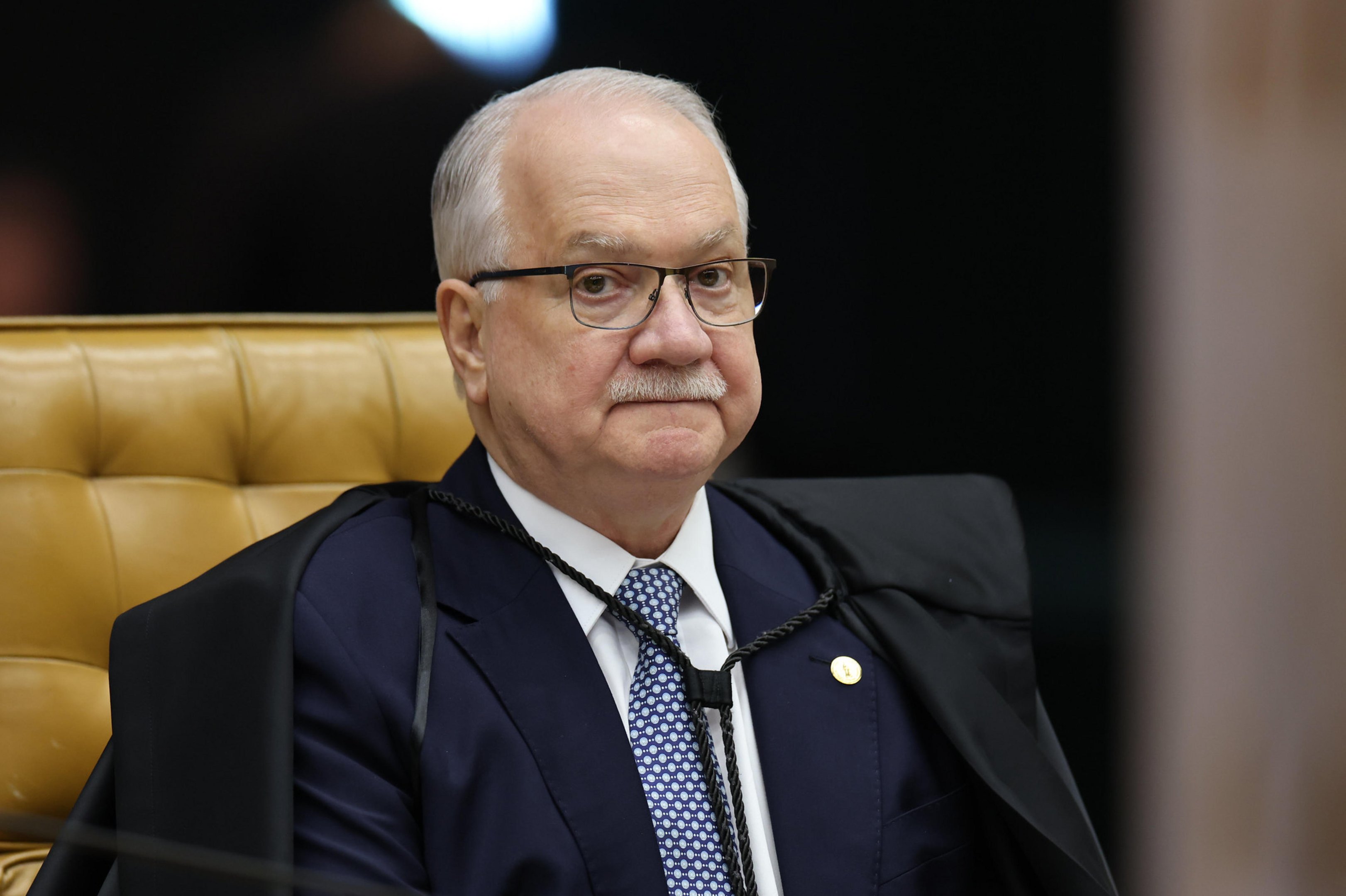 Fachin diz que STF n&atilde;o se curva a amea&ccedil;as e defende atua&ccedil;&atilde;o de Toffoli: "Situa&ccedil;&otilde;es com impacto no sistema financeiro nacional exigem resposta firme"