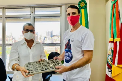 Comitiva da Associação Cultural Moinho Covolan é recebeida pela secretária Beatriz Araujo<!-- NICAID(14708137) -->