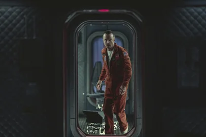 Aaron Paul em BEYOND THE SEA, na sexta temporada de Black Mirror<!-- NICAID(15455026) -->