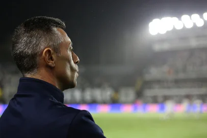 Santos/SP; Brasil; 19/10/2023; Vila Belmiro; Campeonato Brasileiro; Santos x Red Bull Bragantino; Na foto, Pedro Caixinha; Foto de Ari Ferreira/Red Bull Bragantino.<!-- NICAID(15941737) -->