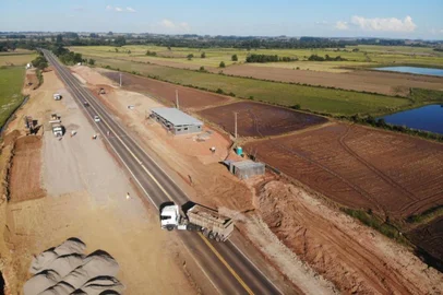Construção da praça de pedágio de Paraíso do Sul. Foto: Rota de Santa Maria / Divulgação<!-- NICAID(15087295) -->